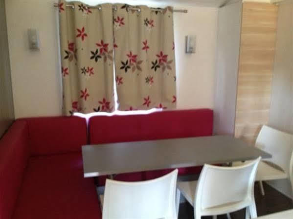 Camping Neptuno Hotel Pals Exterior foto